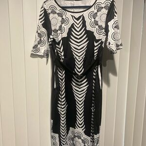 NWOT Black and White Crew Neck Women Midi Dress Size XL